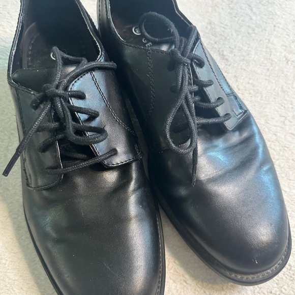 Black Leather Dress Shoes-Mens Size 10 - Picture 2 of 3